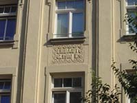 Das Jugendstilhaus stammt aus dem Jahr 1910